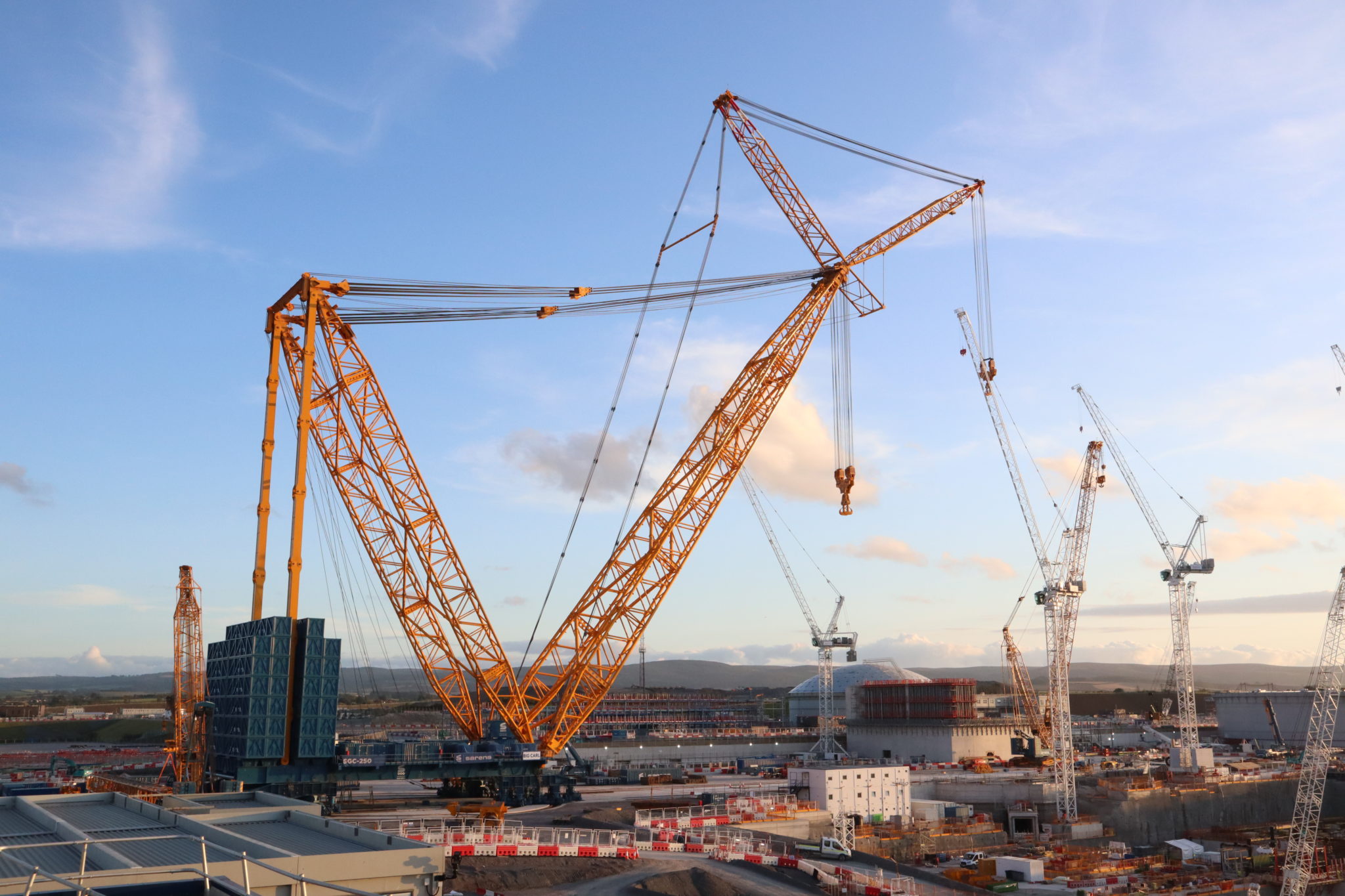 how much weight can a sky crane lift